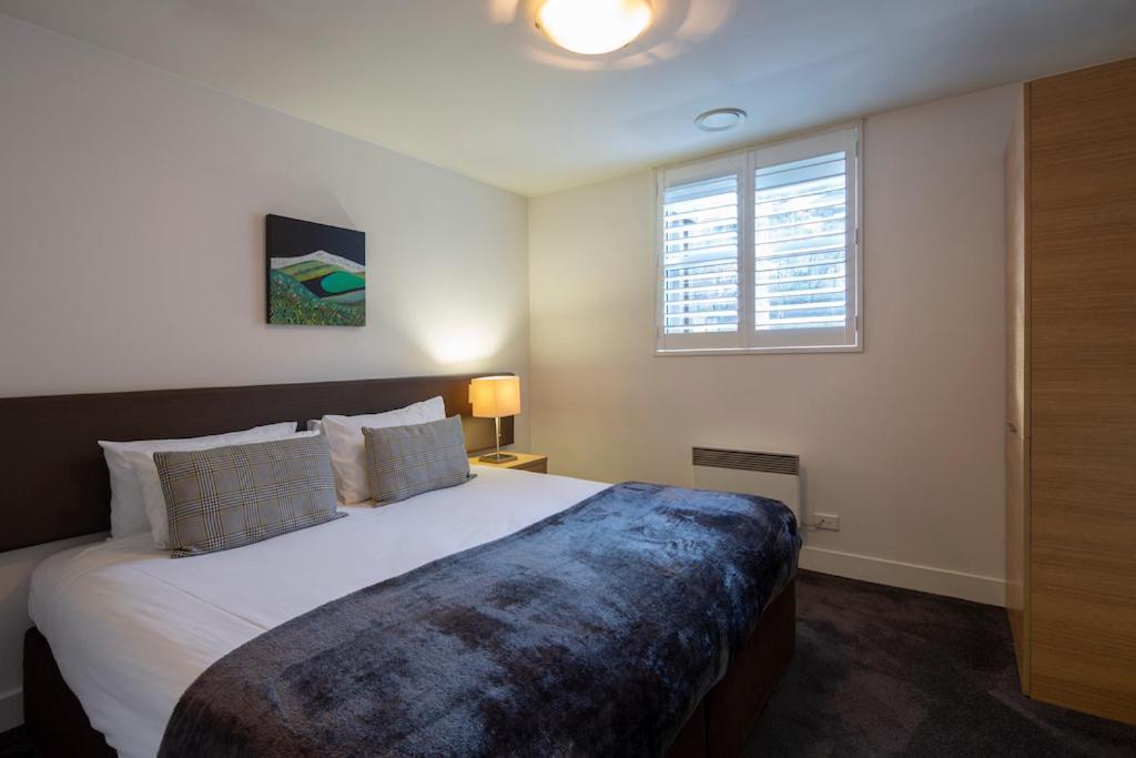 Absolute Lakefront Location - 3 Bedroom Apartment Queenstown Dış mekan fotoğraf