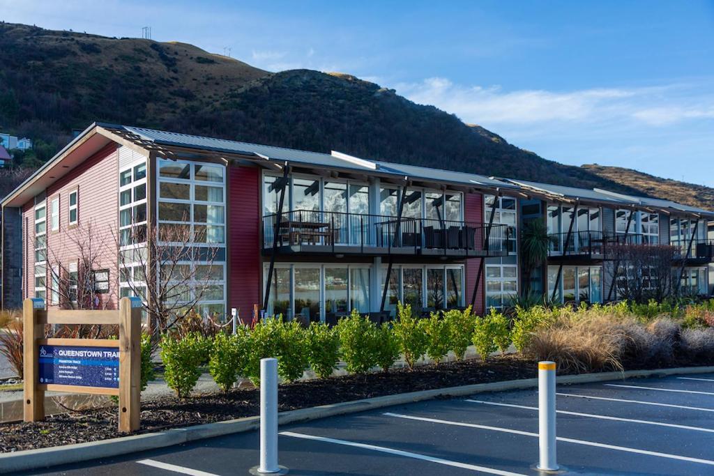 Absolute Lakefront Location - 3 Bedroom Apartment Queenstown Dış mekan fotoğraf
