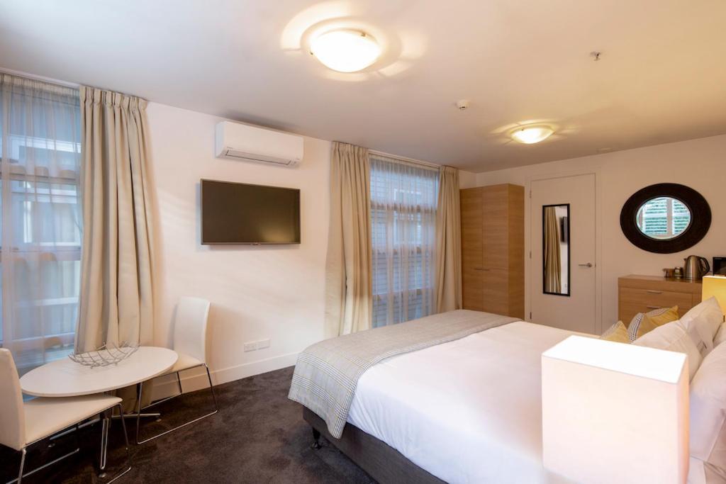 Absolute Lakefront Location - 3 Bedroom Apartment Queenstown Dış mekan fotoğraf