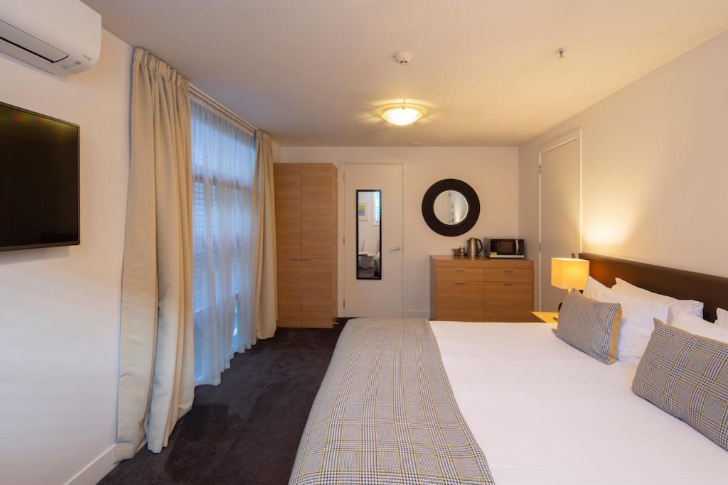 Absolute Lakefront Location - 3 Bedroom Apartment Queenstown Dış mekan fotoğraf